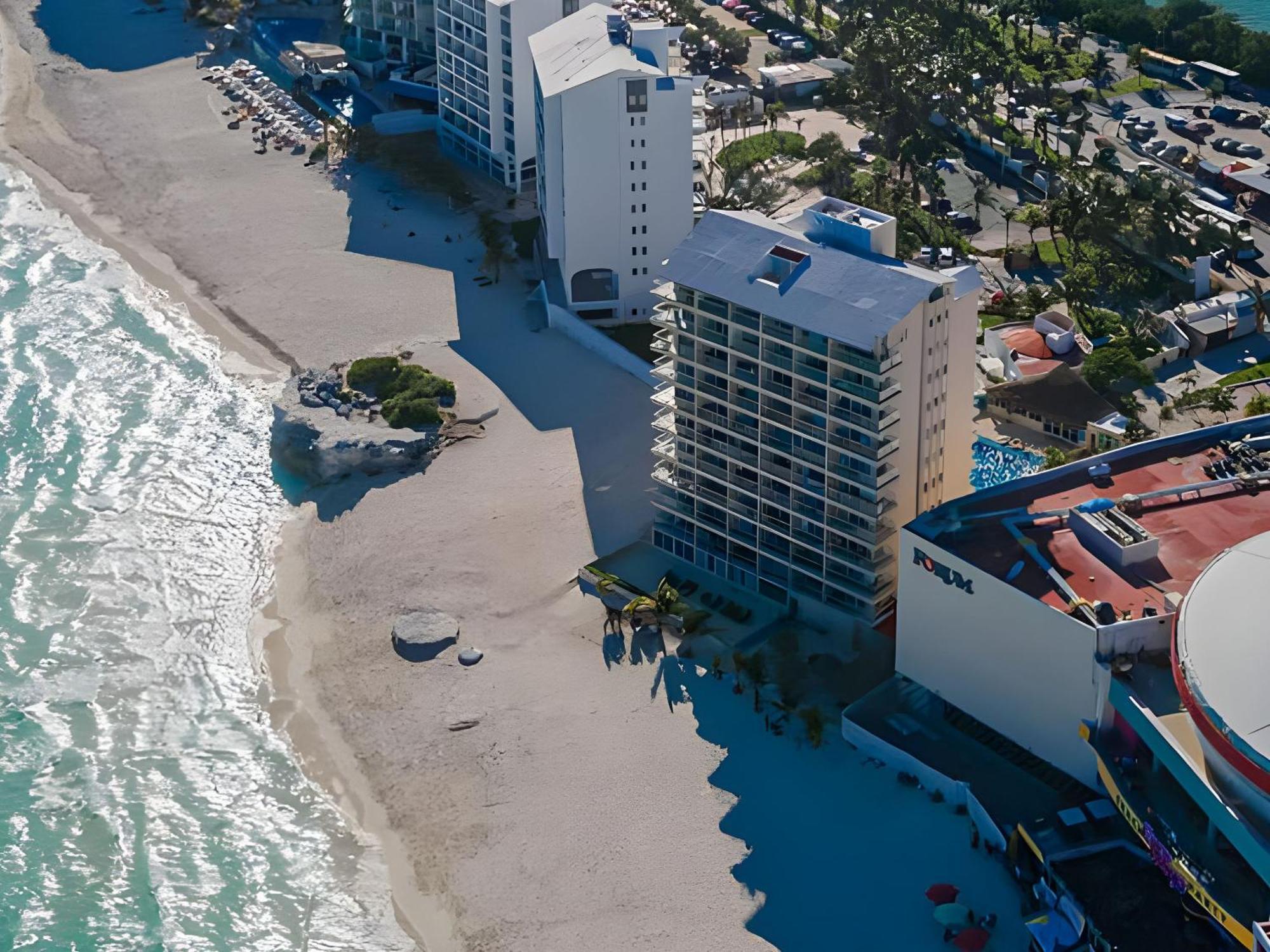 Paradise Beachfront & Nightlife Heart Cancun Exterior photo